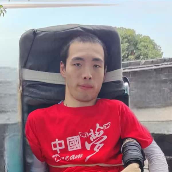 湖南30岁单身帅哥真诚找对象-和田征婚相亲网