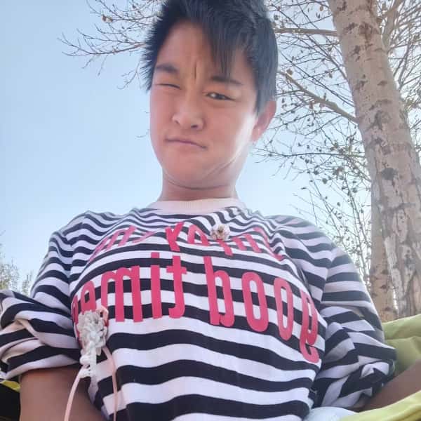 内蒙古24岁单身美女真诚找对象-和田征婚相亲网